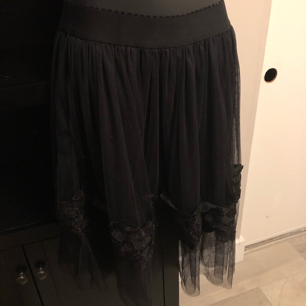 Black tulle embellished skirt